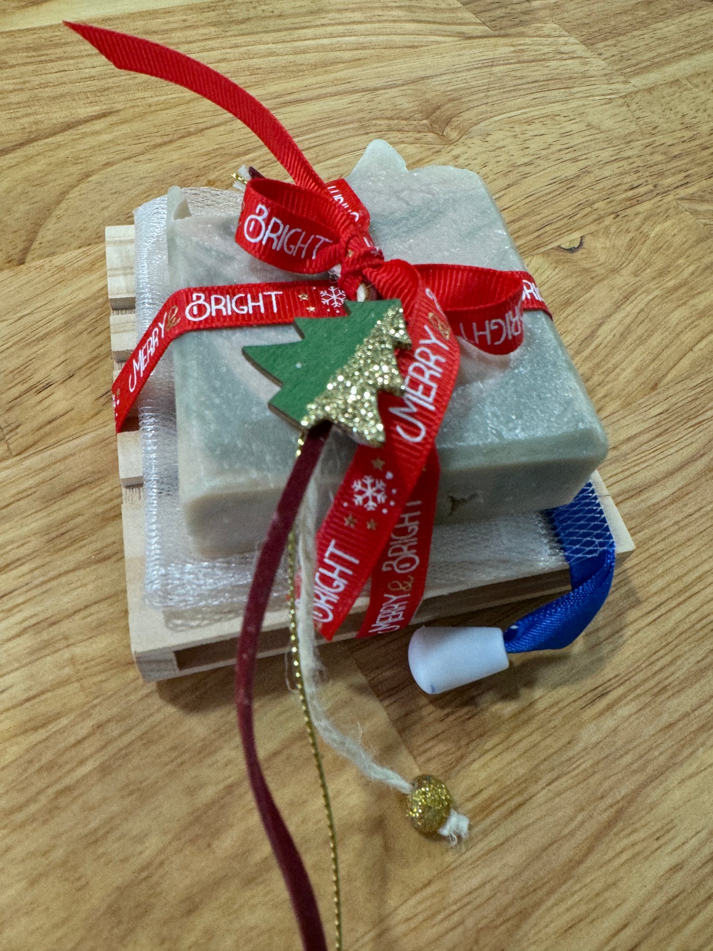 Christmas Gift (1 soap)